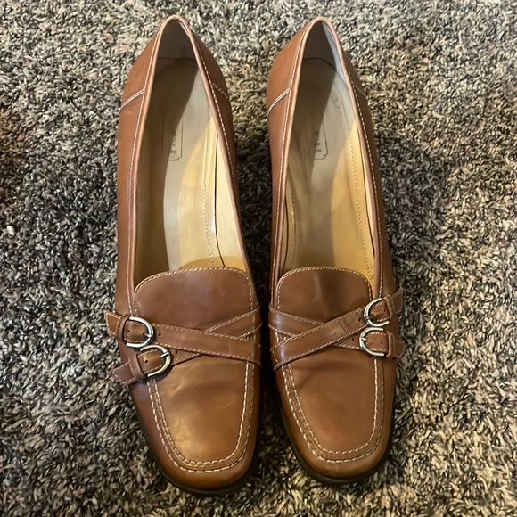 Coach leather shoes, size 10 - Picture 1 of 6